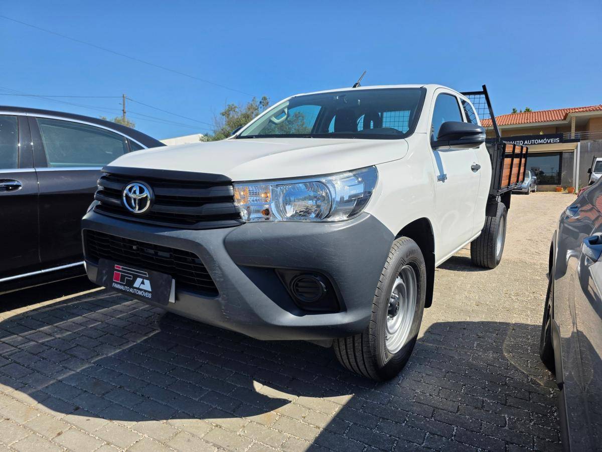 toyota-hilux-2018-diesel-2393cc