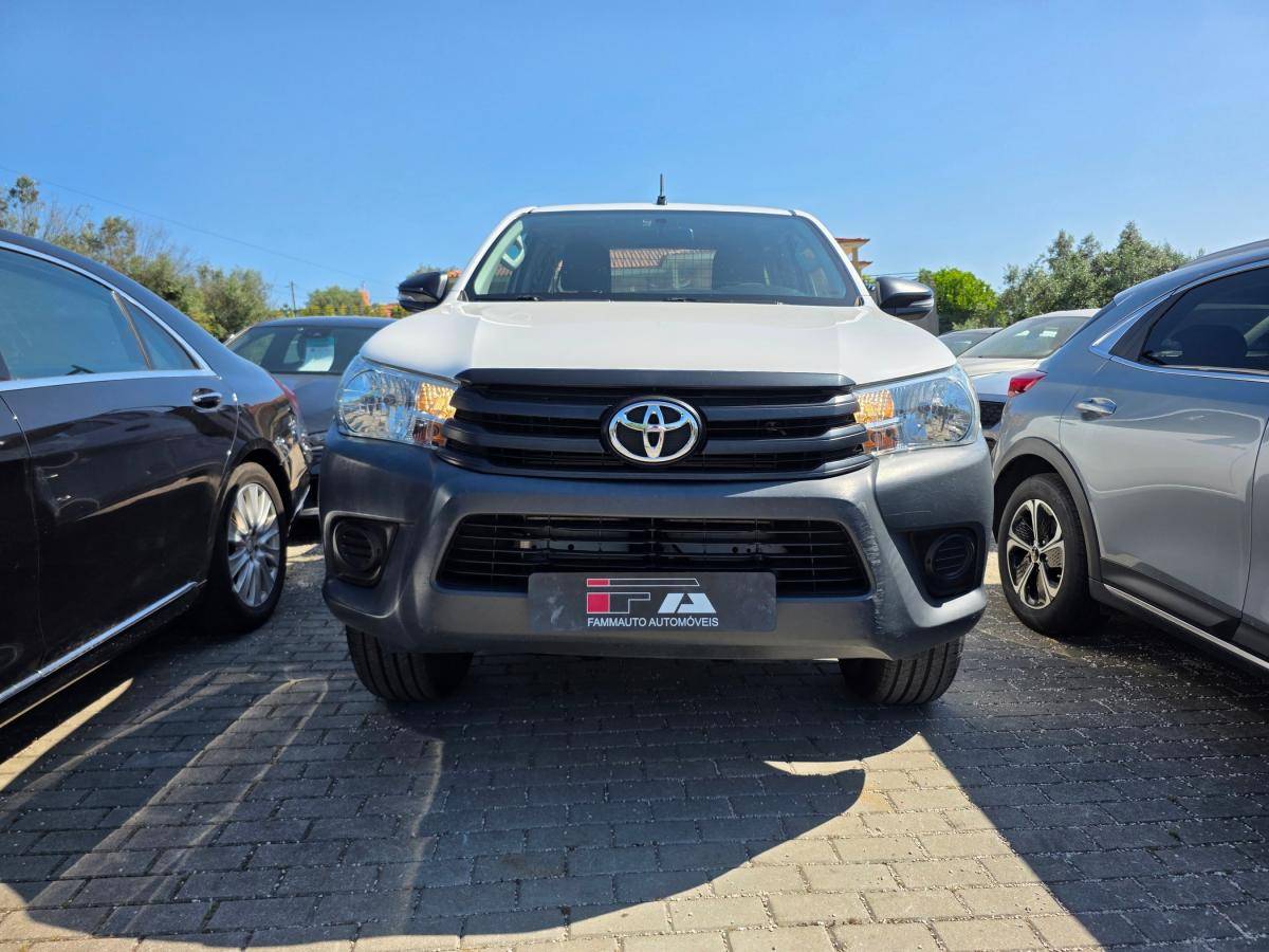 toyota-hilux-2018-diesel-2393cc