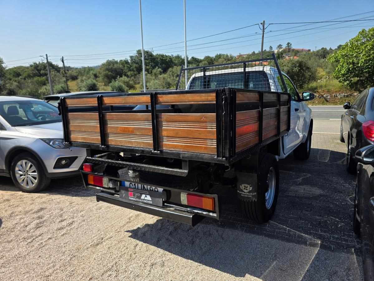 toyota-hilux-2018-diesel-2393cc