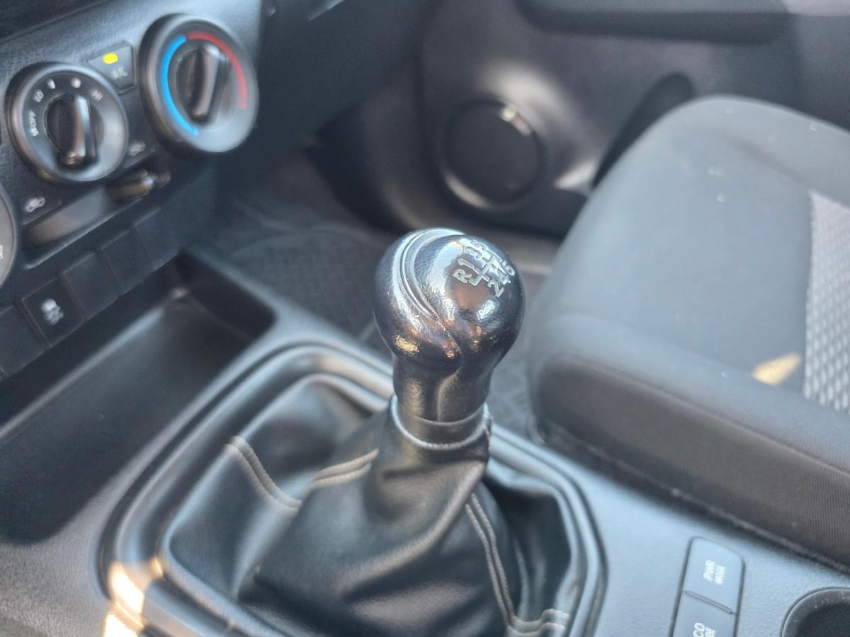 toyota-hilux-2018-diesel-2393cc