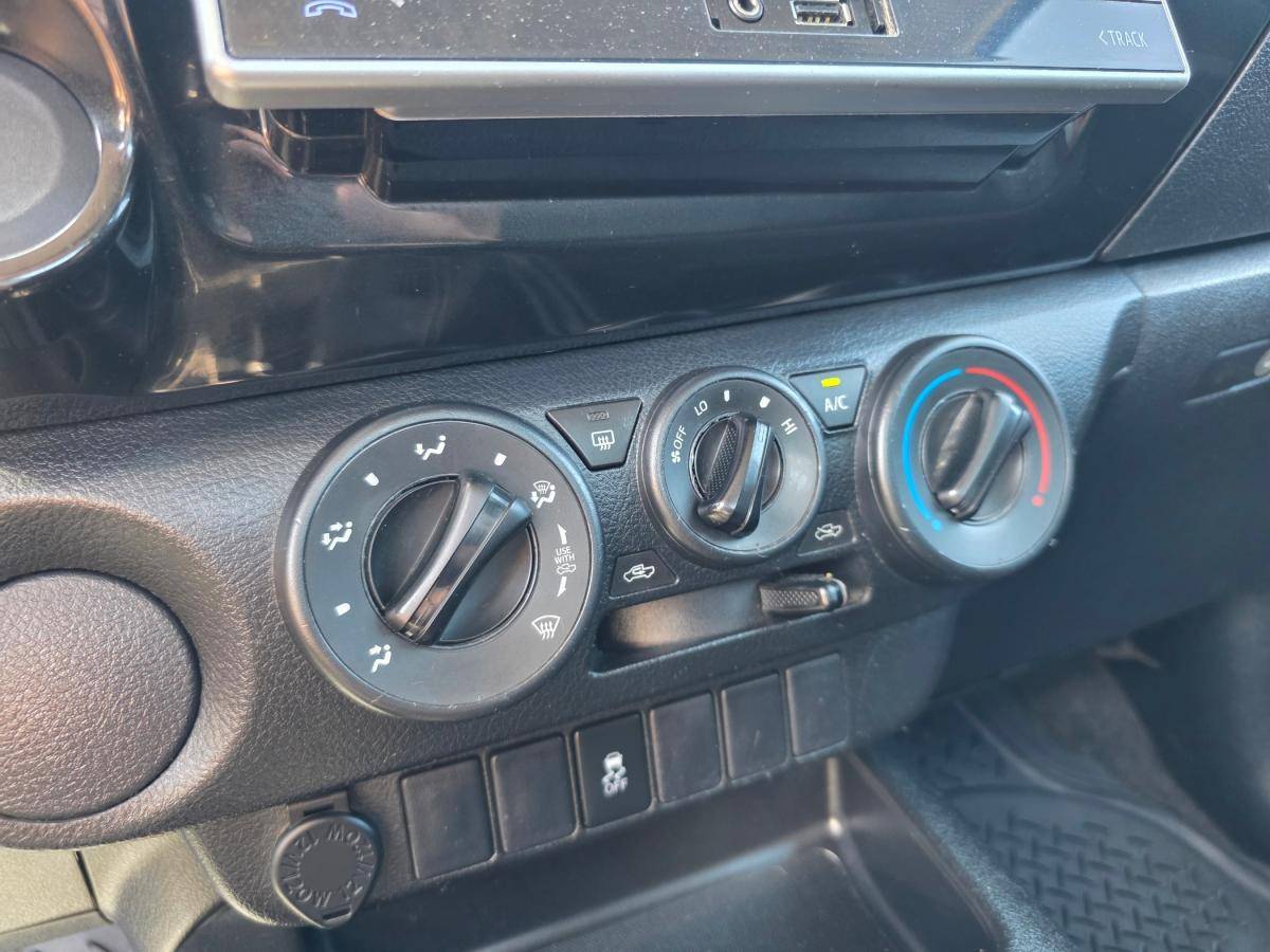 toyota-hilux-2018-diesel-2393cc