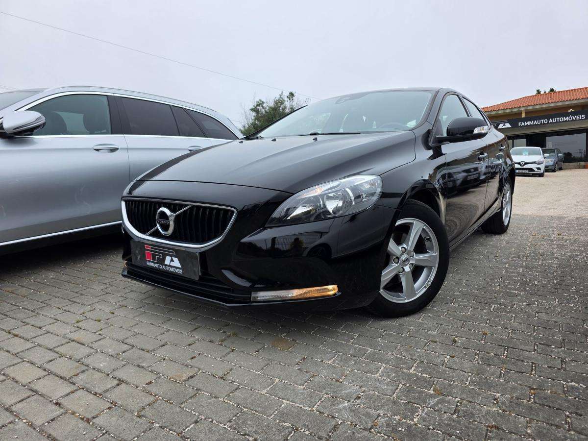 volvo-v40-2017-diesel-1969cc