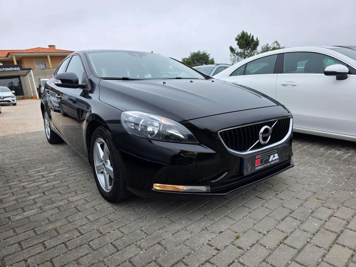 volvo-v40-2017-diesel-1969cc