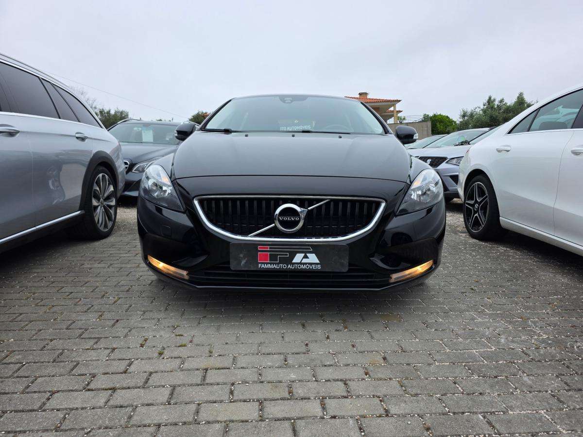 volvo-v40-2017-diesel-1969cc