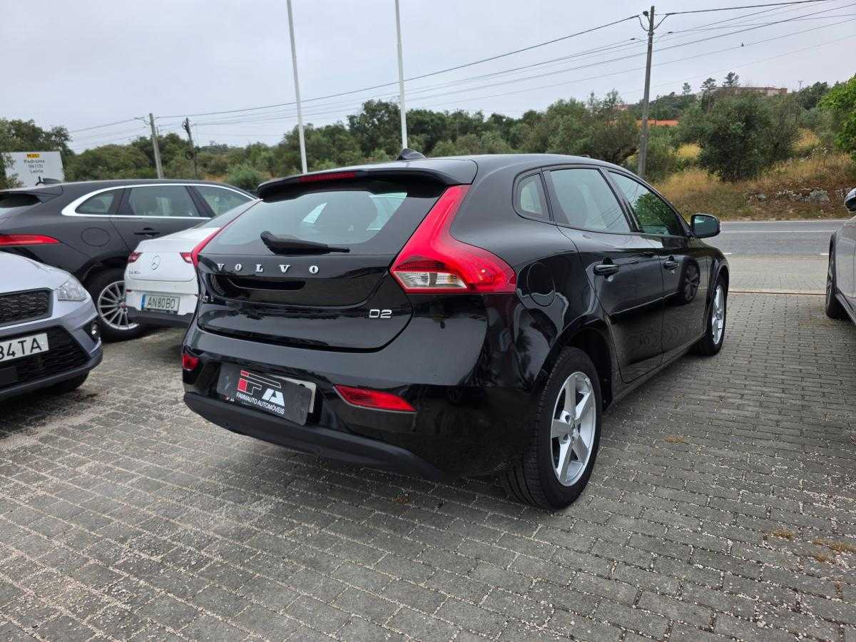 volvo-v40-2017-diesel-1969cc