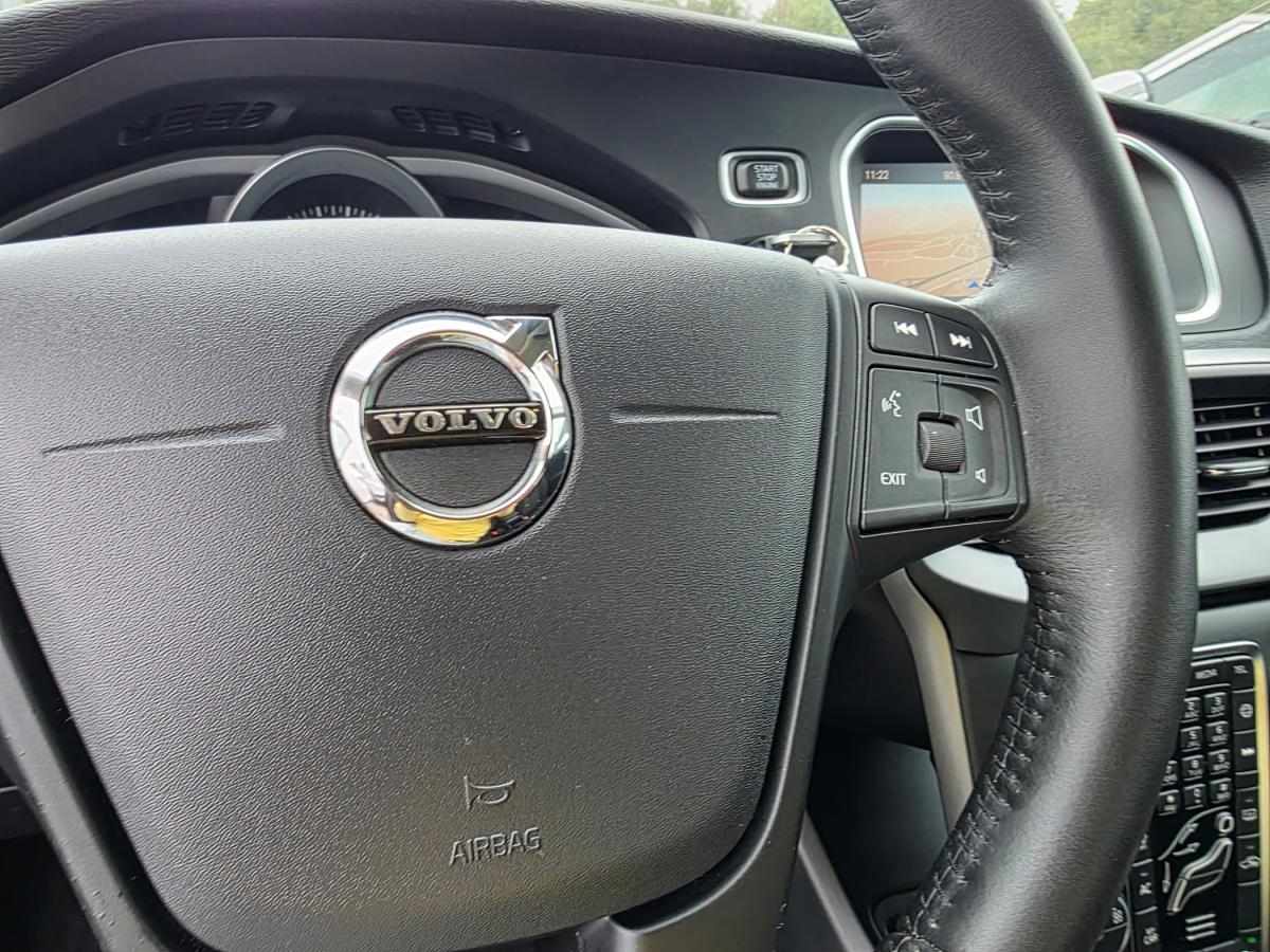 volvo-v40-2017-diesel-1969cc