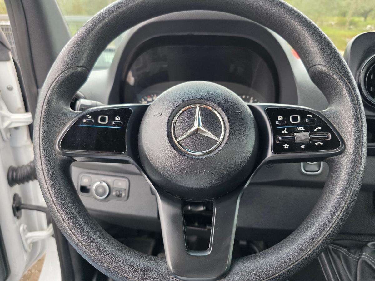 mercedes-benz-sprinter-2020-diesel-2143cc