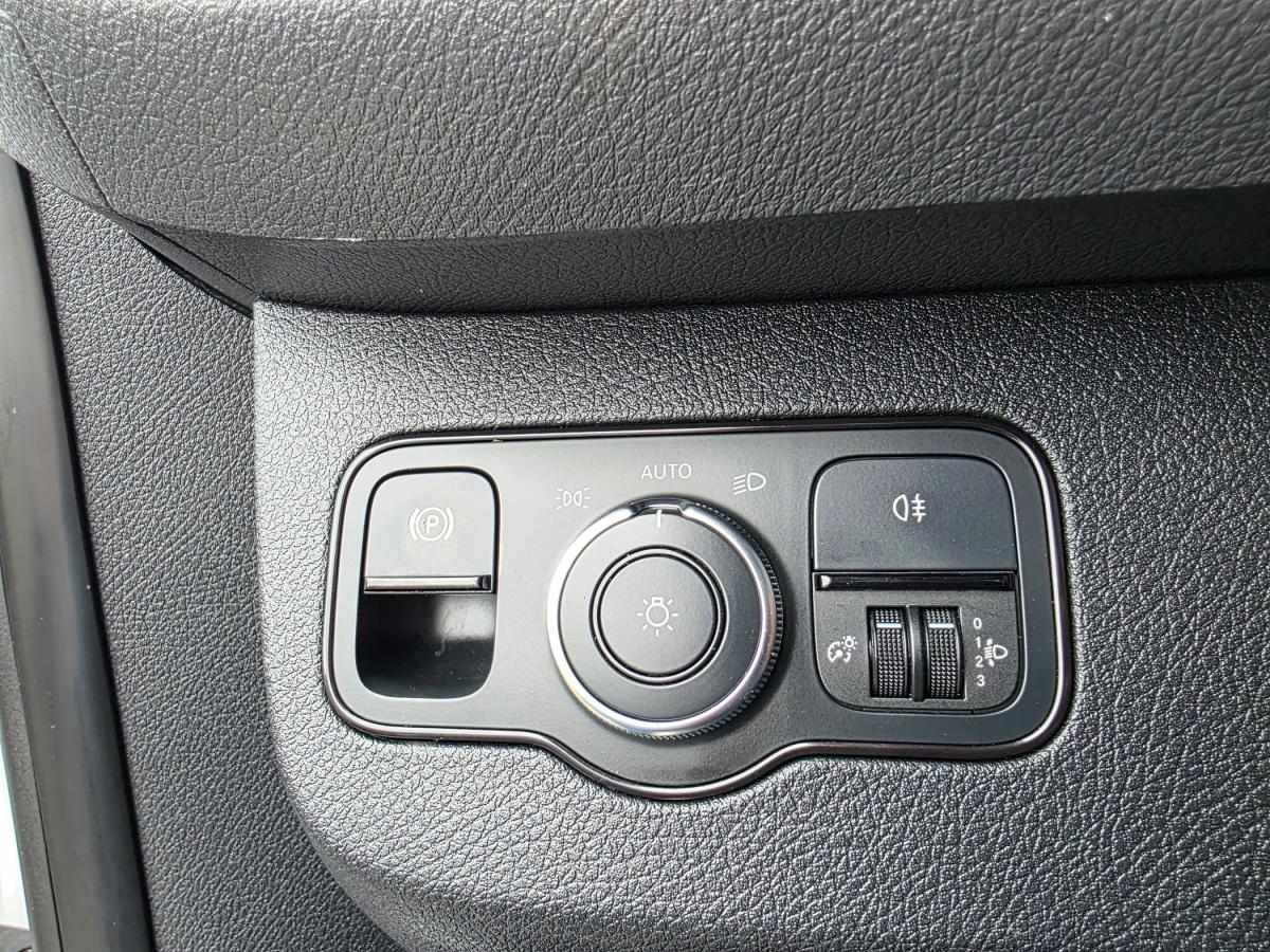mercedes-benz-sprinter-2020-diesel-2143cc
