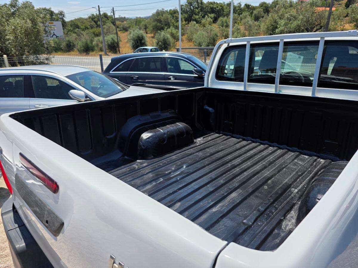 toyota-hilux-2018-diesel-2393cc
