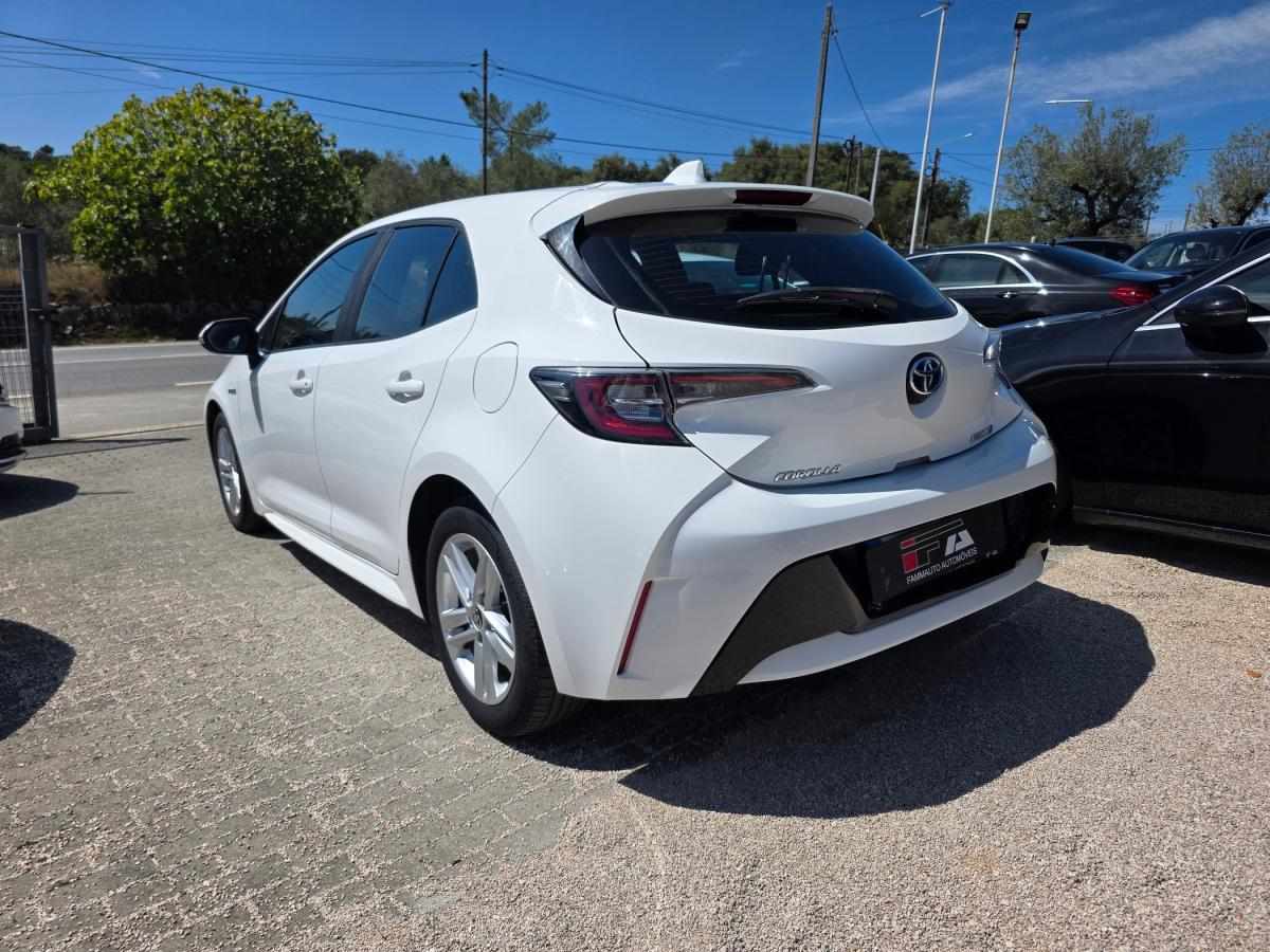toyota-corolla-2021-hibrido-a-gasolina-1798cc