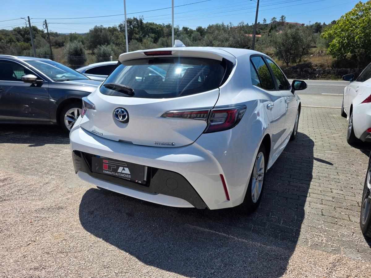toyota-corolla-2021-hibrido-a-gasolina-1798cc
