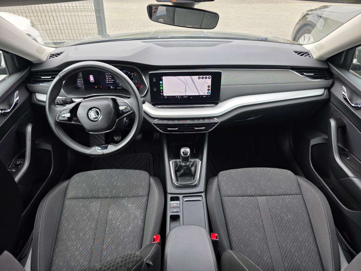 skoda-octavia-break-2023-diesel-1968cc