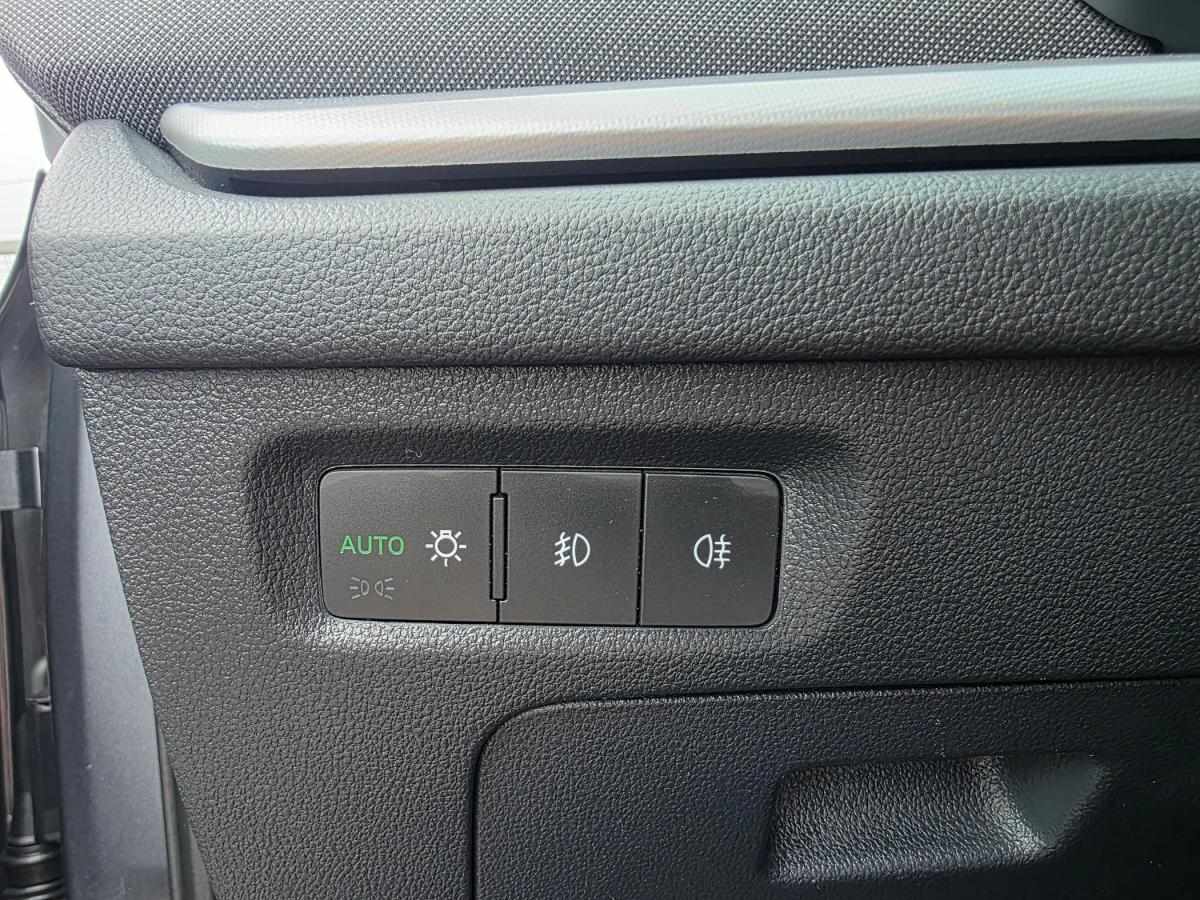 skoda-octavia-break-2023-diesel-1968cc