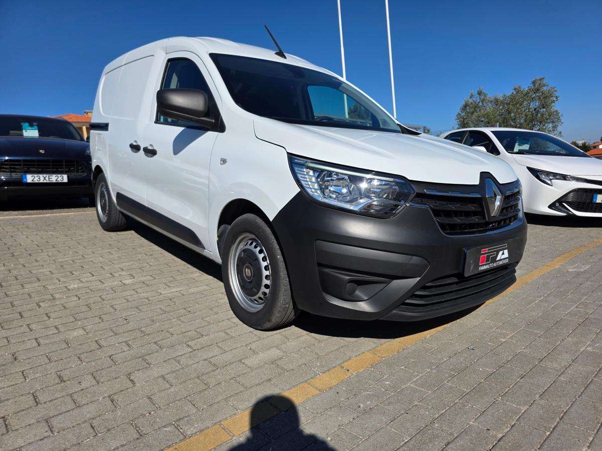 renault-kangoo-2023-diesel-1461cc