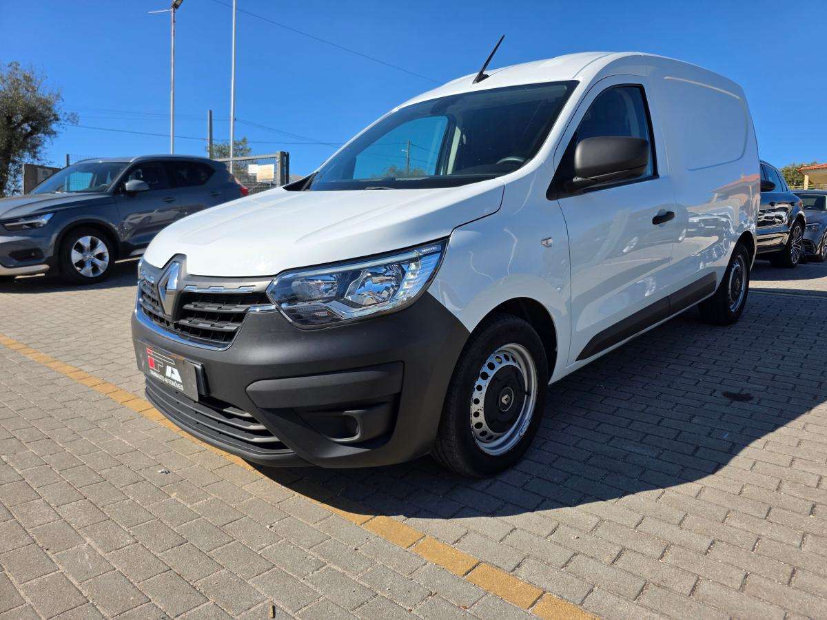 renault-kangoo-2023-diesel-1461cc