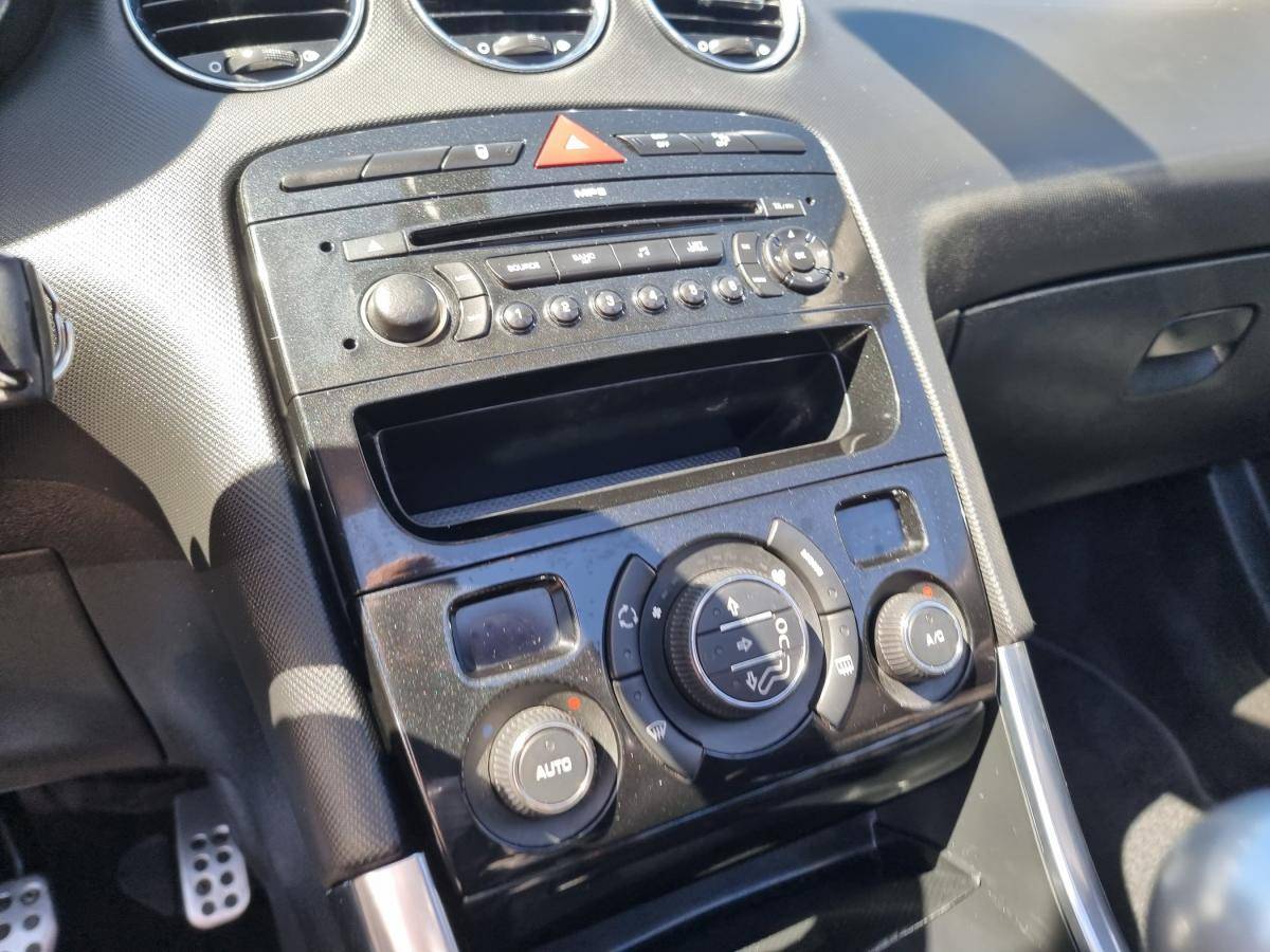 peugeot-308-cc-2009-diesel-1997cc