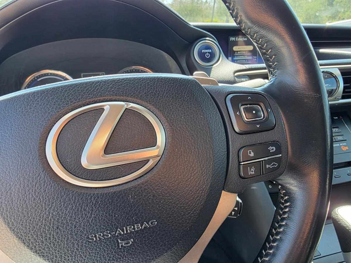 lexus-is-2018-hibrido-a-gasolina-2494cc