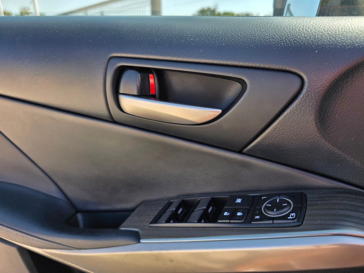 lexus-is-2018-hibrido-a-gasolina-2494cc