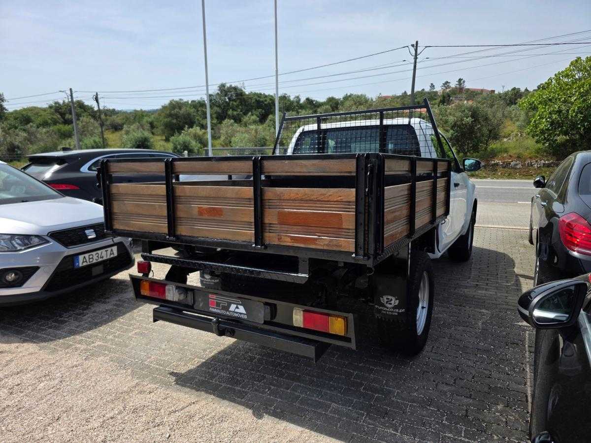 toyota-hilux-2018-diesel-2393cc