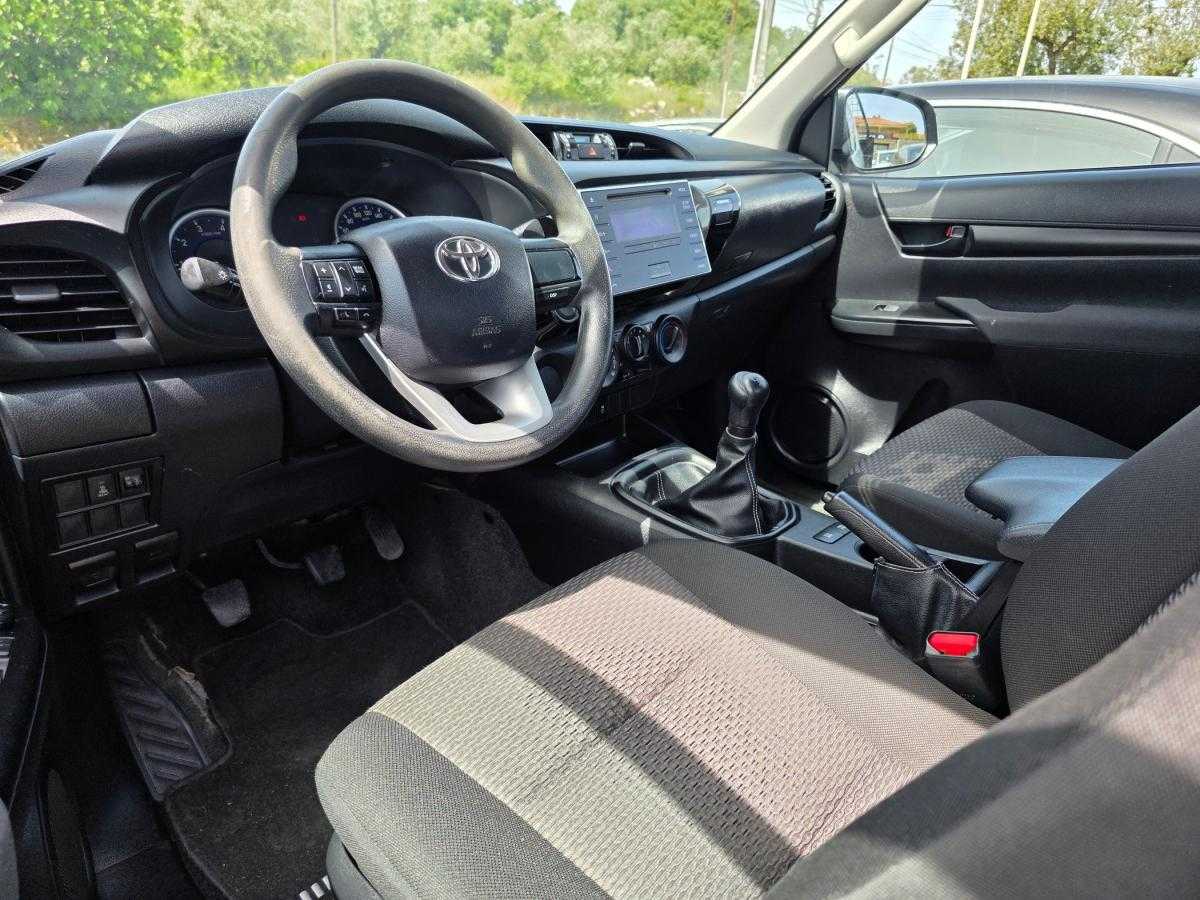 toyota-hilux-2018-diesel-2393cc