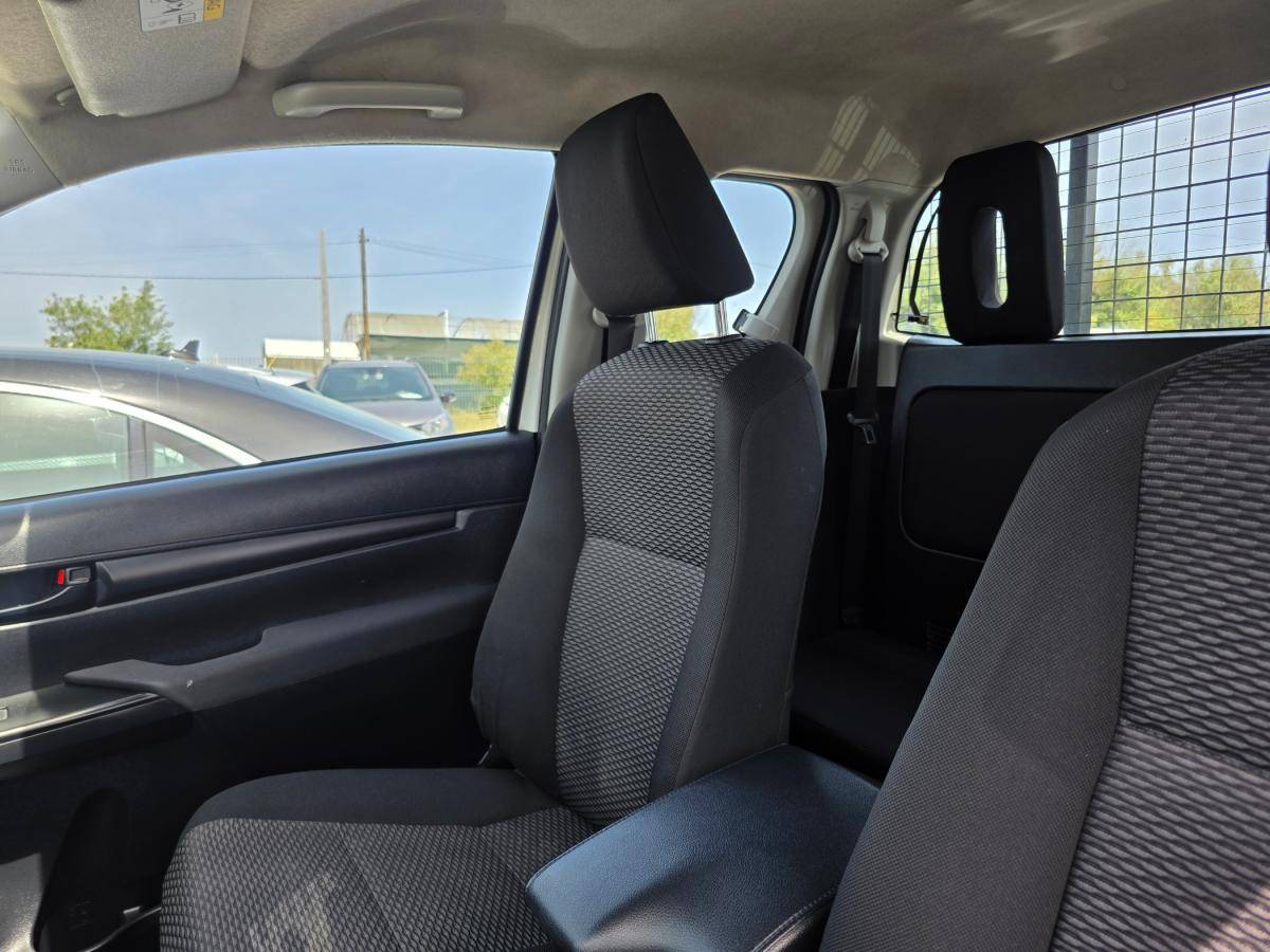 toyota-hilux-2018-diesel-2393cc