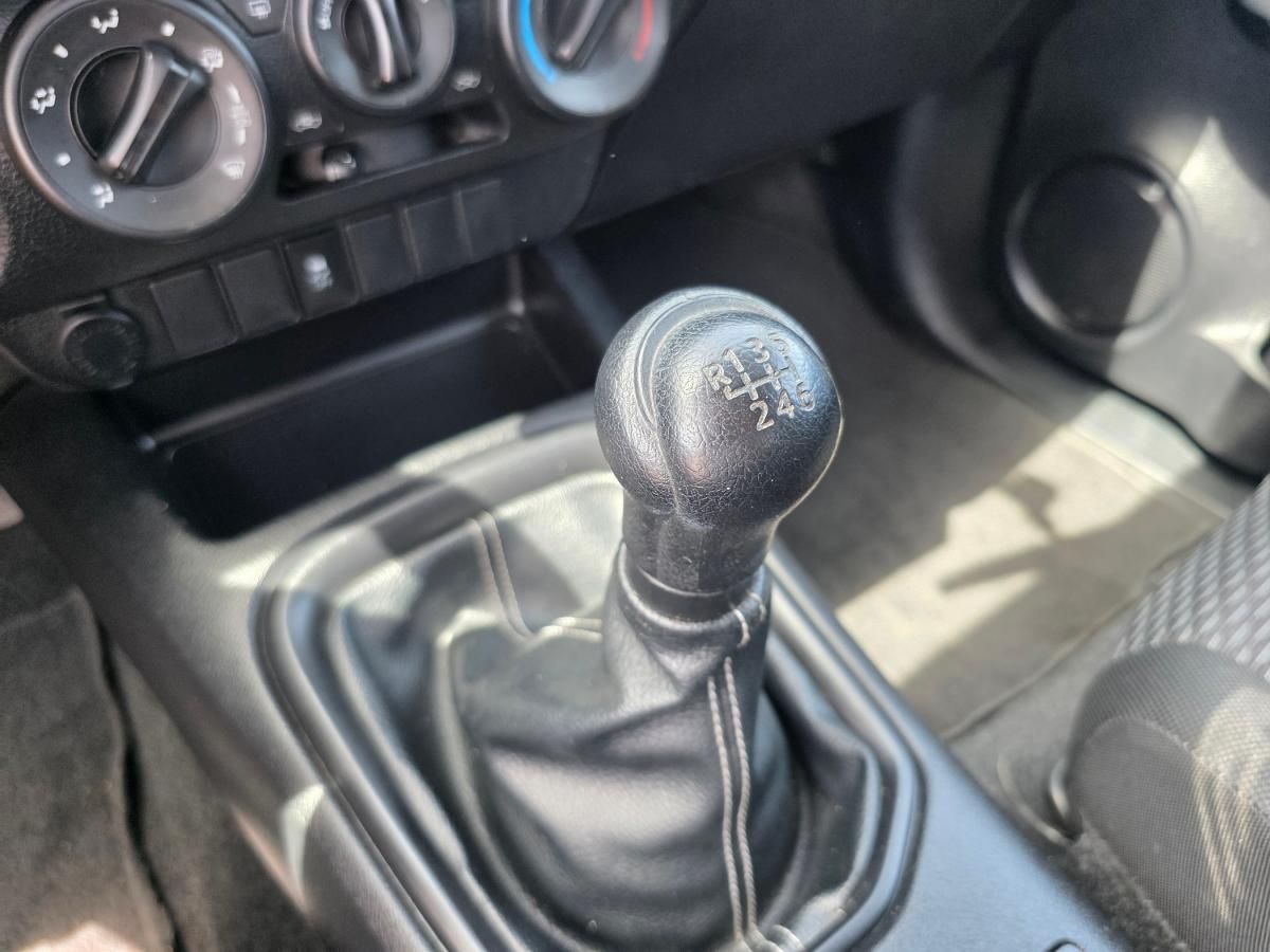 toyota-hilux-2018-diesel-2393cc