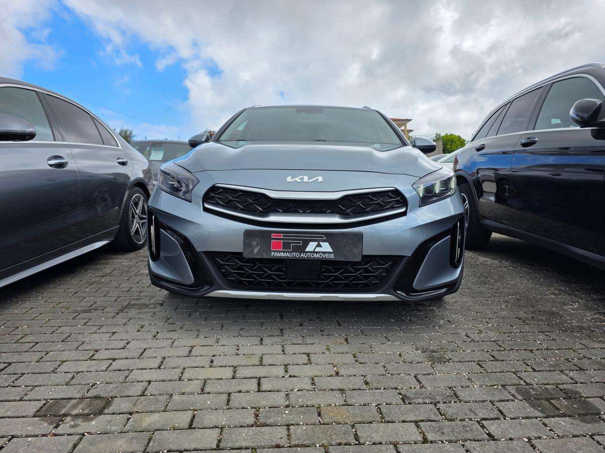 kia-xceed-2023-hibrido-a-gasolina-1580cc