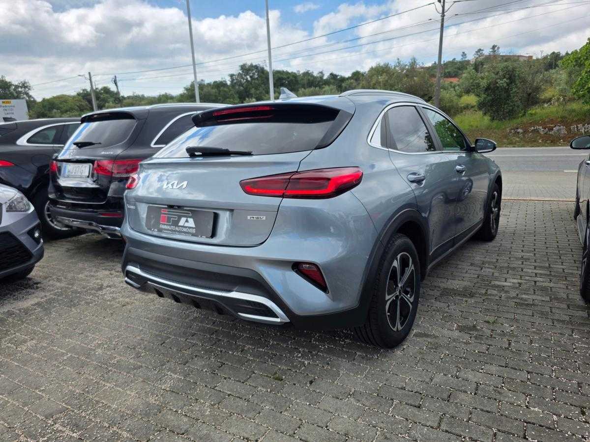 kia-xceed-2023-hibrido-a-gasolina-1580cc