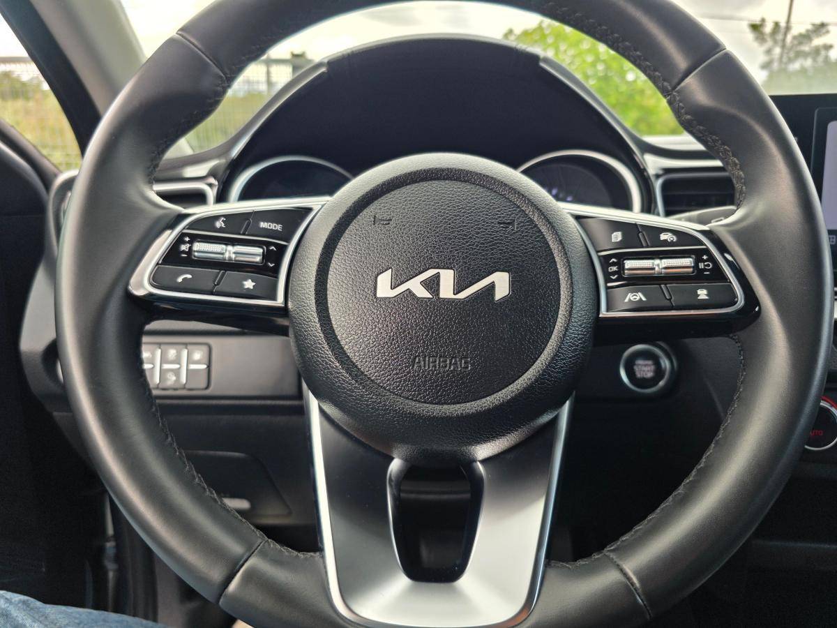 kia-xceed-2023-hibrido-a-gasolina-1580cc