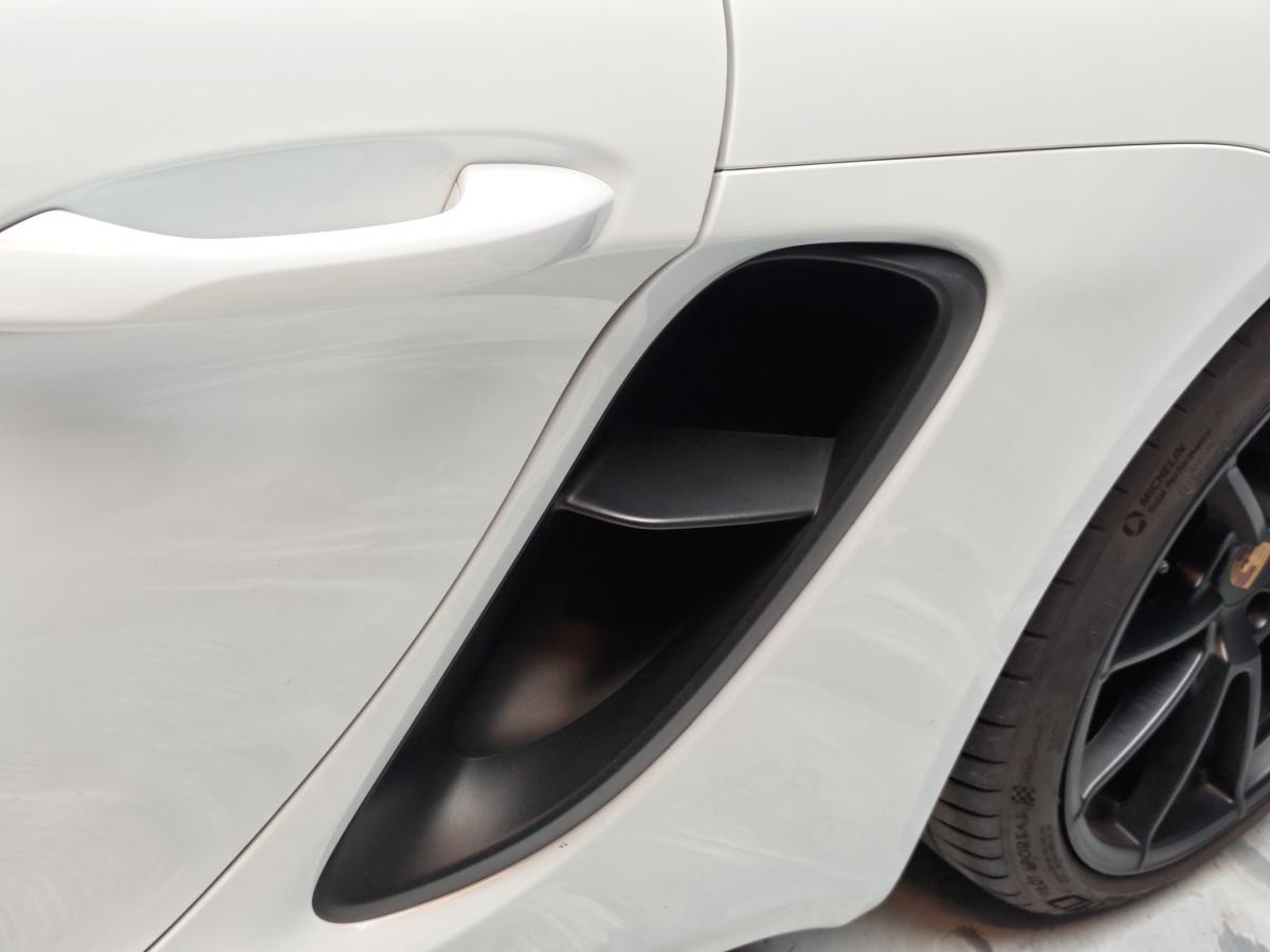 porsche-718-2020-gasolina-3995cc