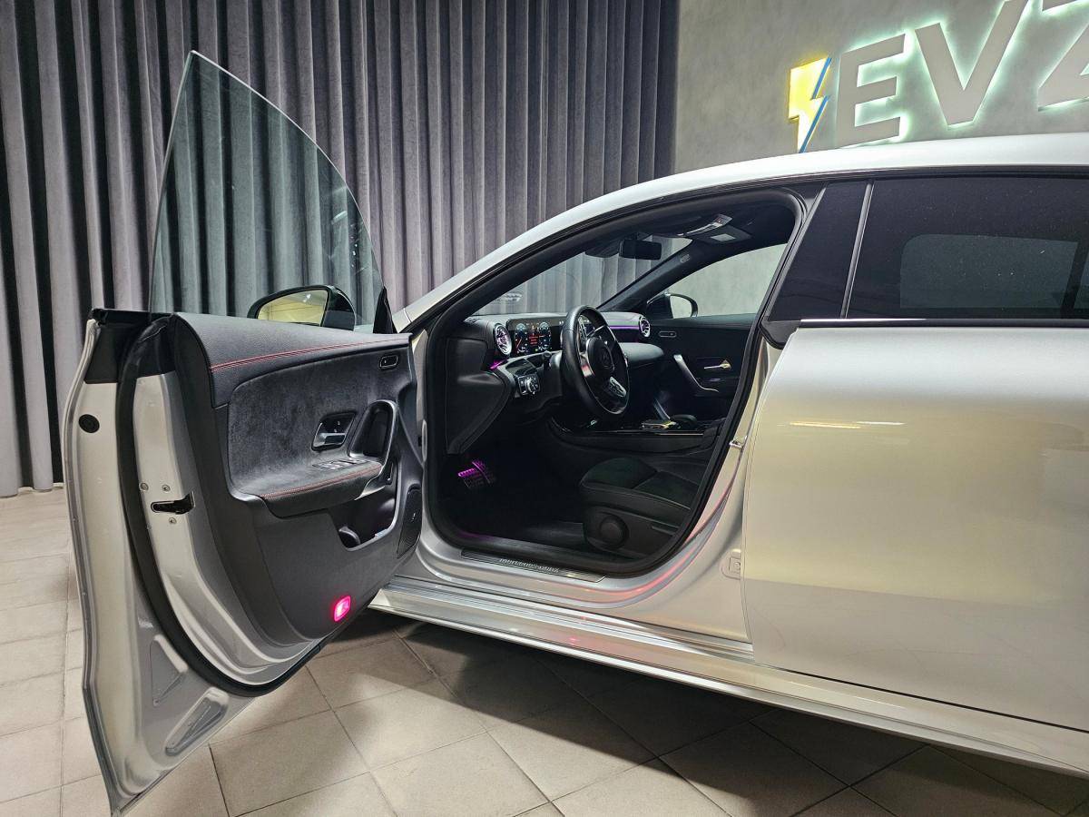 mercedes-benz-cla-2023-hibrido-a-gasolina-1332cc