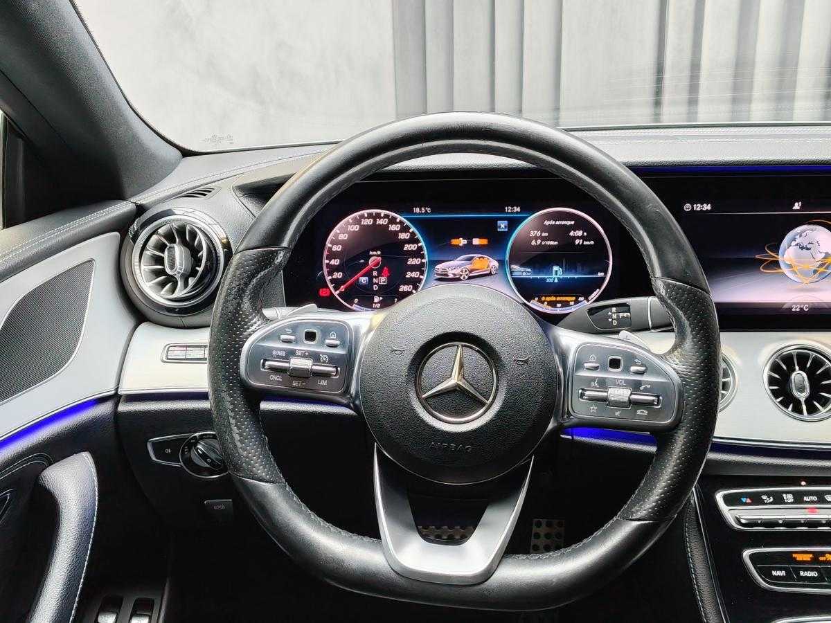 mercedes-benz-cls-2019-diesel-1950cc