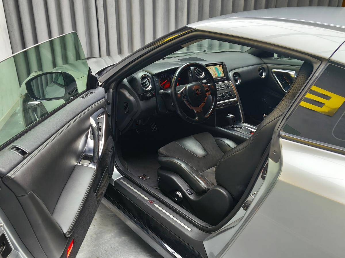 nissan-gt-r-2009-gasolina-3799cc