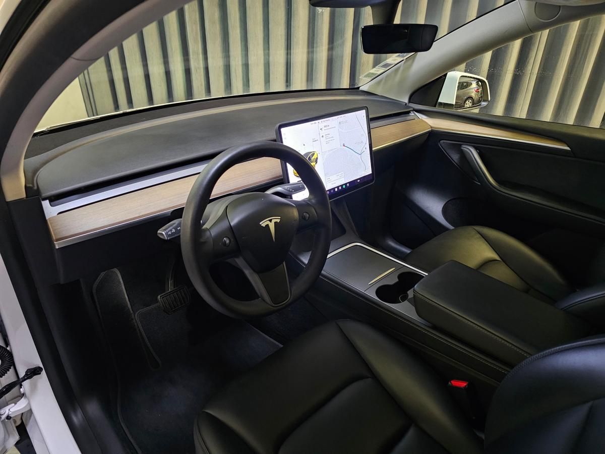 tesla-model-y-2021-eletrico-500cc