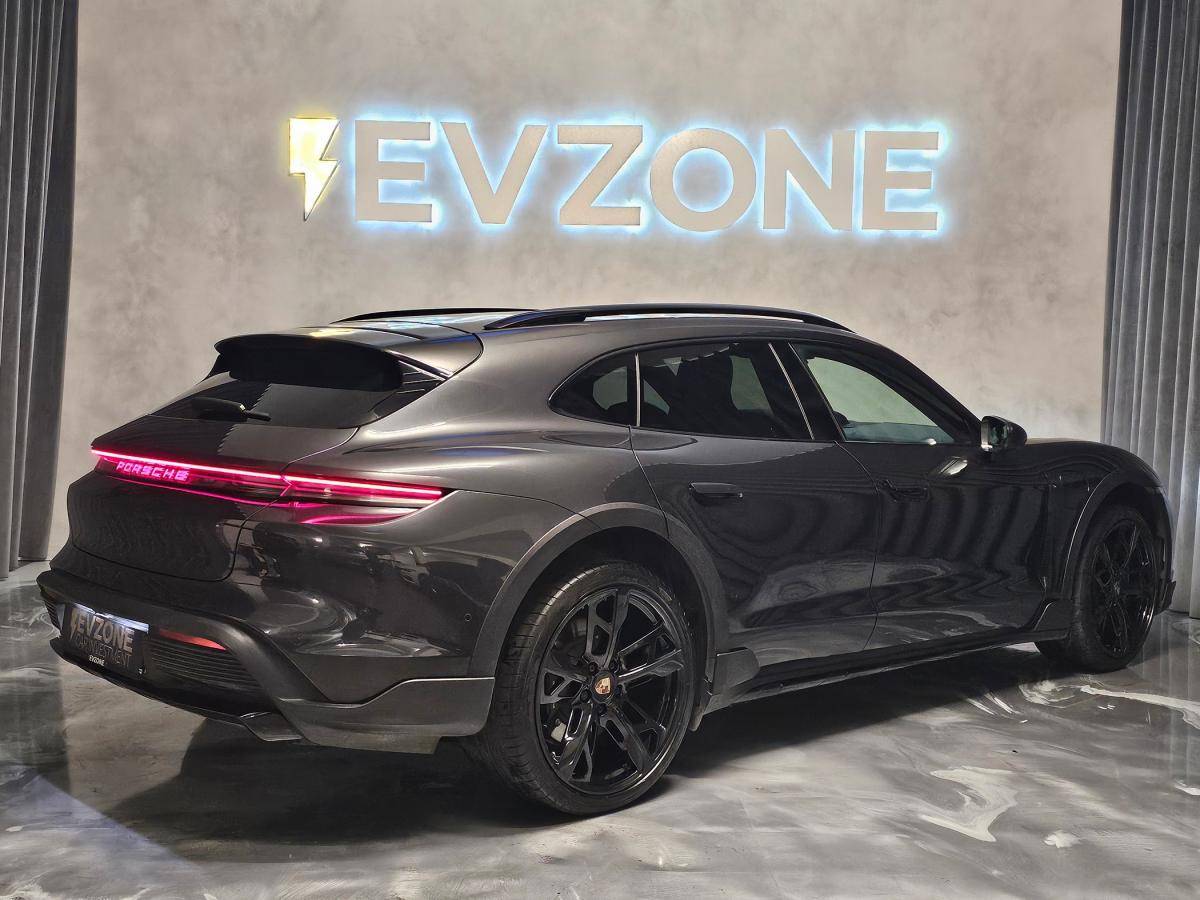 porsche-taycan-2024-eletrico-500cc