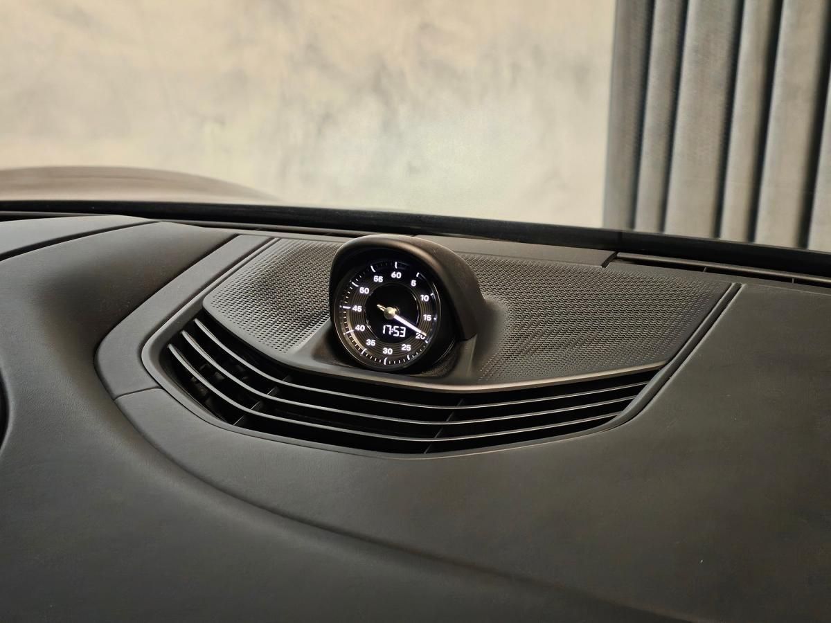 porsche-taycan-2024-eletrico-500cc