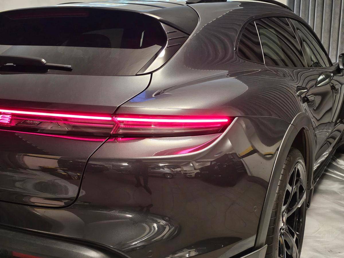 porsche-taycan-2024-eletrico-500cc