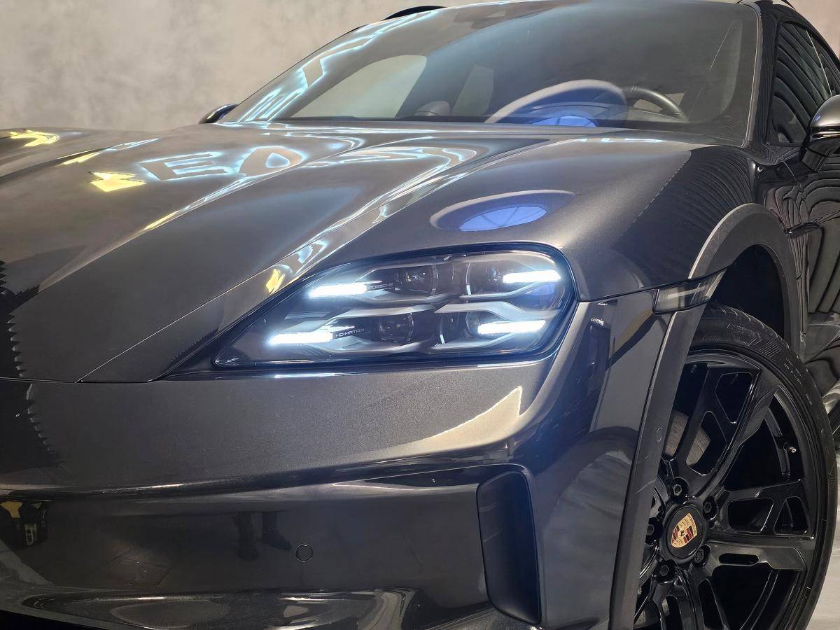 porsche-taycan-2024-eletrico-500cc