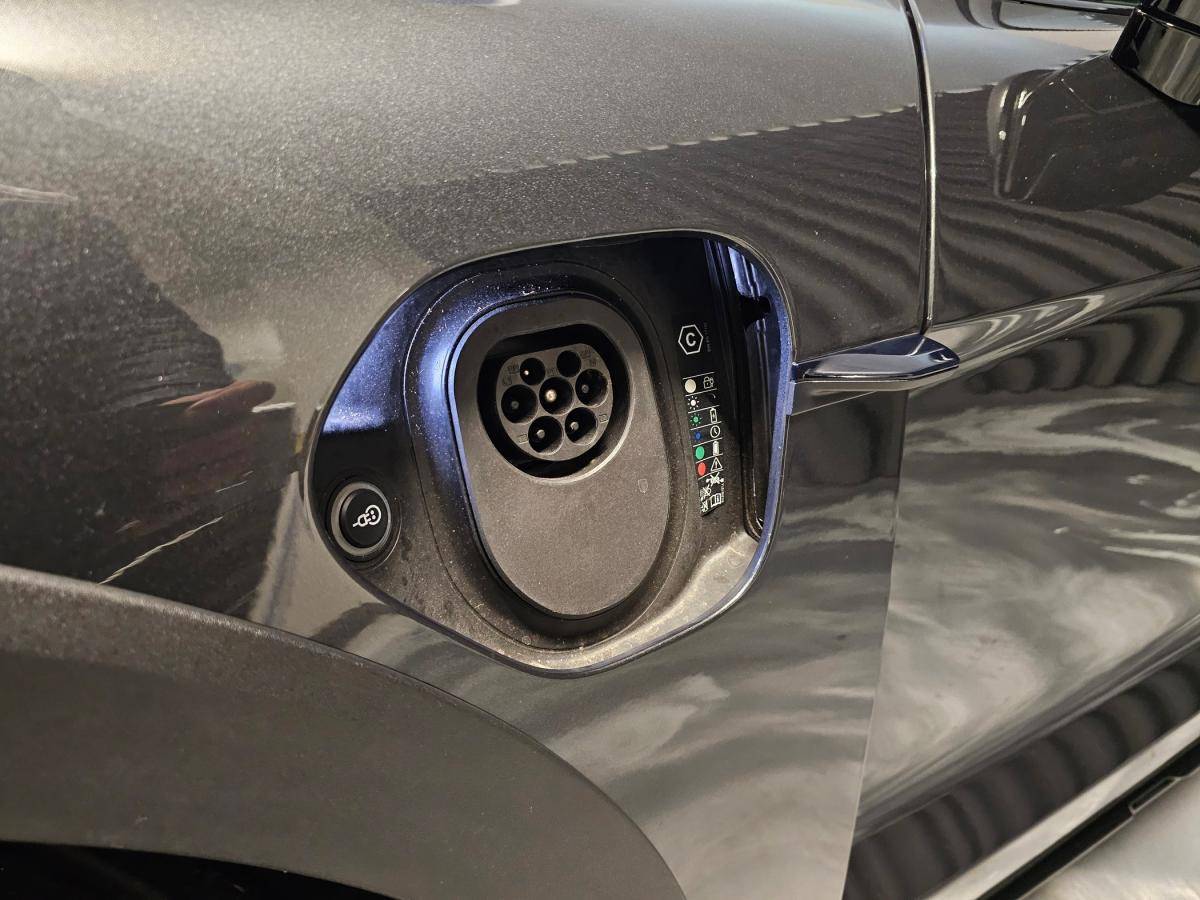 porsche-taycan-2024-eletrico-500cc
