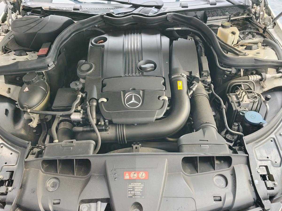 mercedes-benz-classe-e-2010-gasolina-1796cc