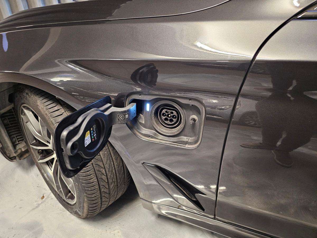 bmw-serie-5-2021-hibrido-a-gasolina-1998cc