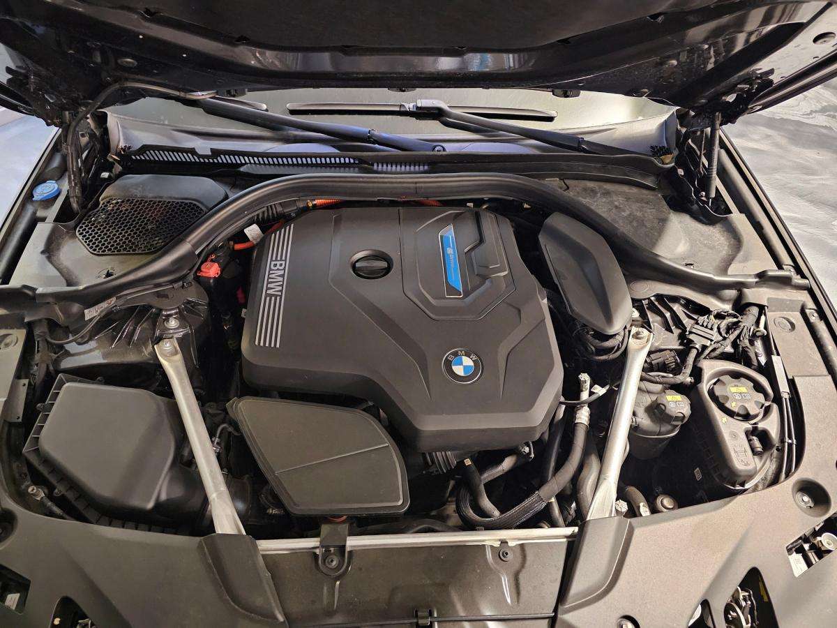 bmw-serie-5-2021-hibrido-a-gasolina-1998cc