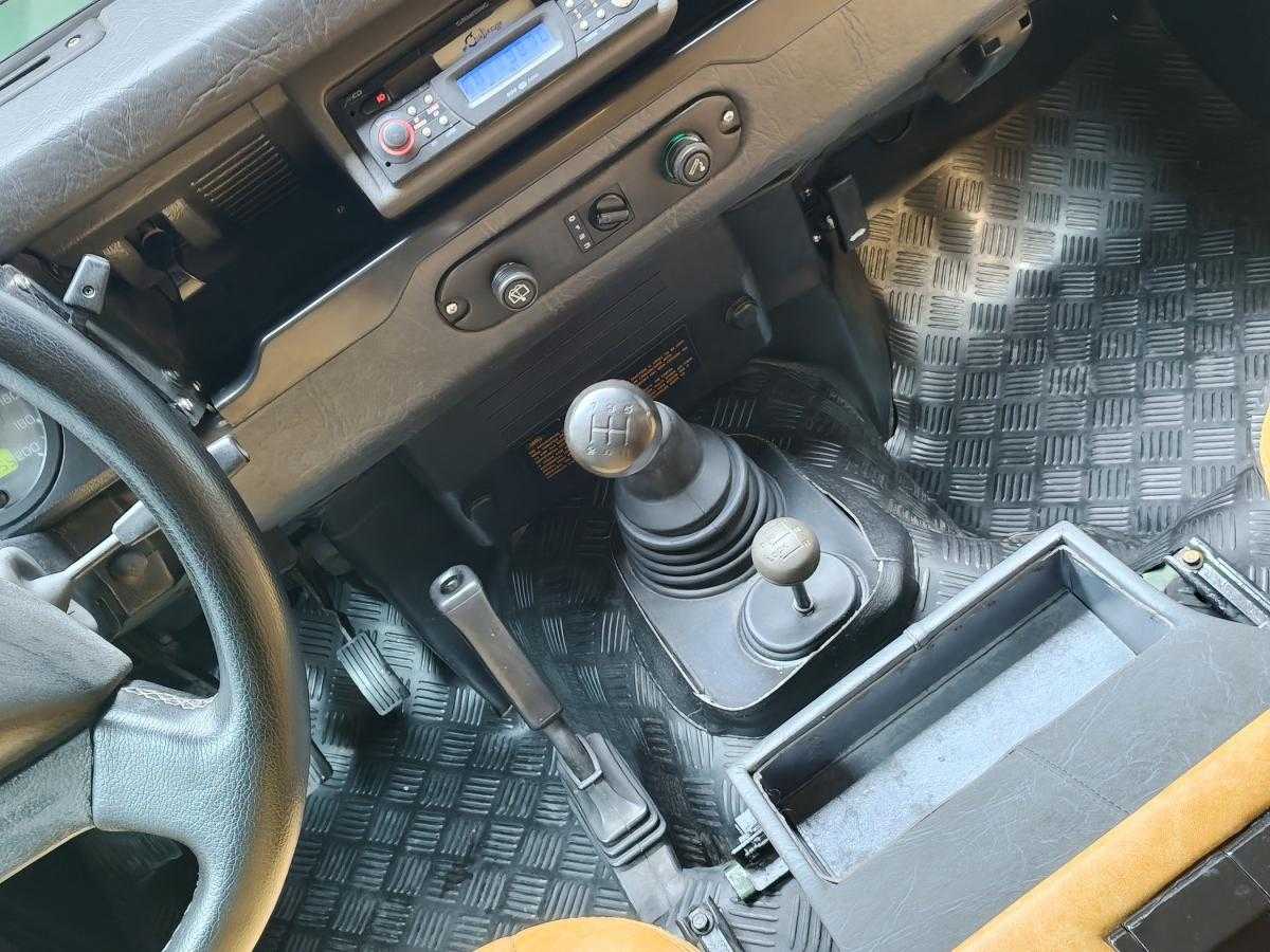 land-rover-defender-2000-diesel-2495cc