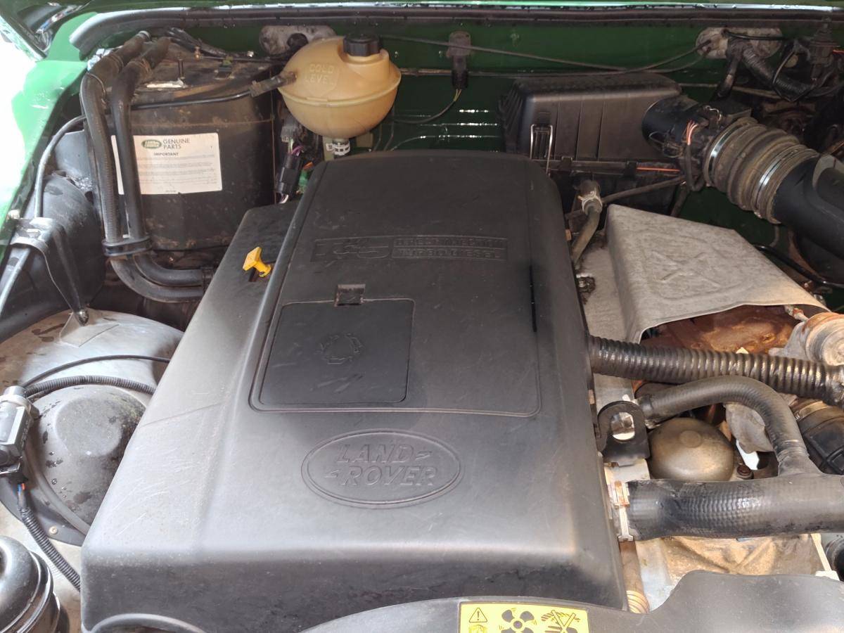 land-rover-defender-2000-diesel-2495cc