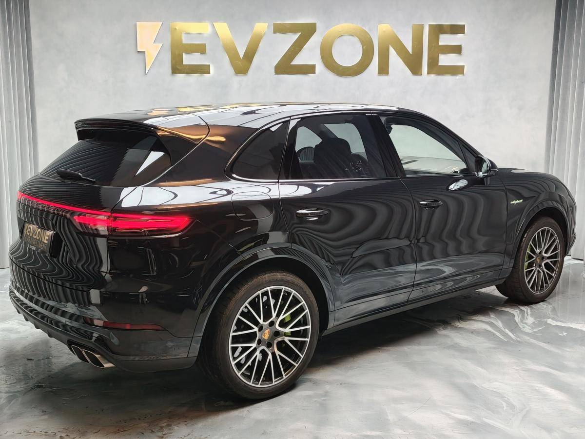 porsche-cayenne-2021-hibrido-a-gasolina-3996cc