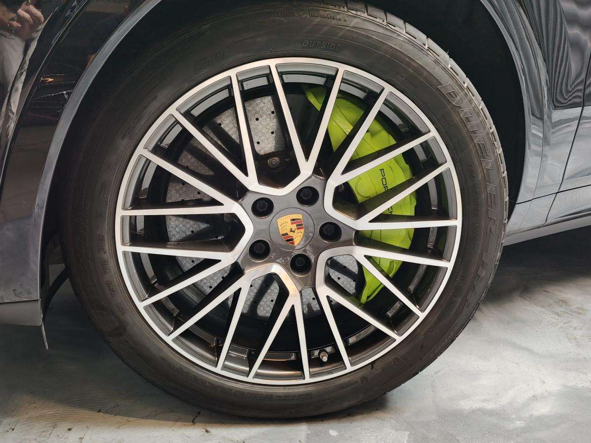 porsche-cayenne-2021-hibrido-a-gasolina-3996cc
