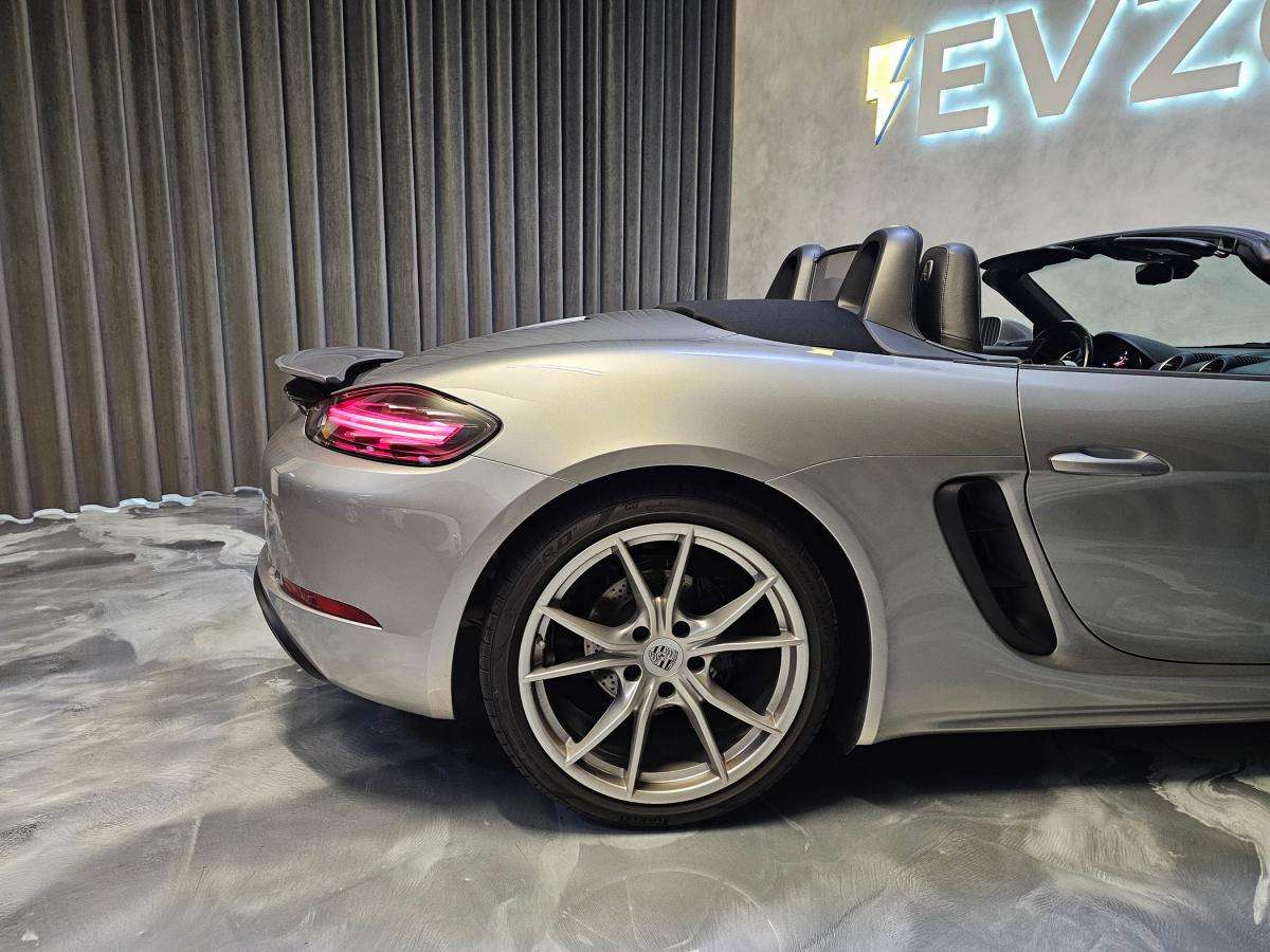 porsche-718-2019-gasolina-1988cc