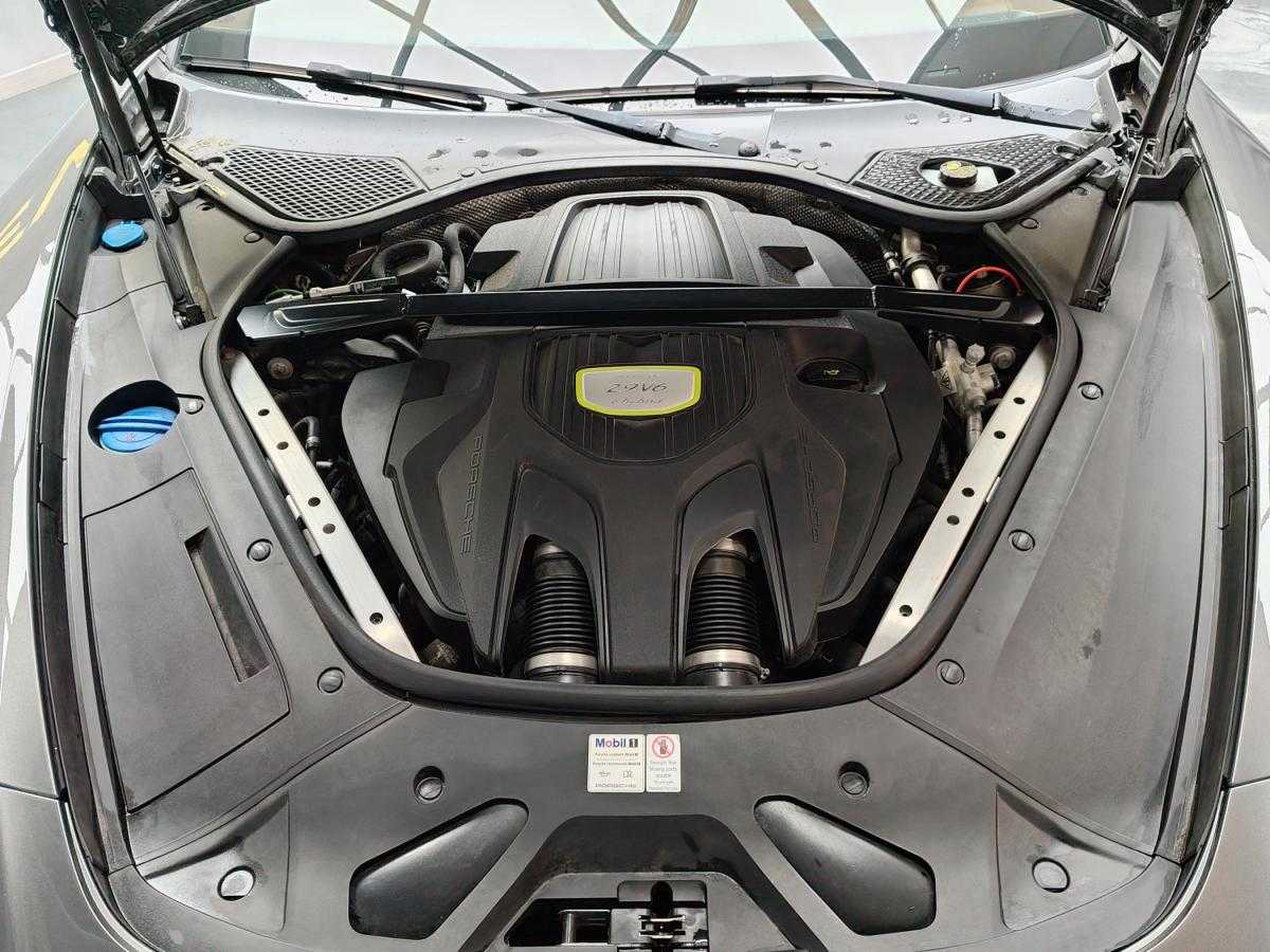 porsche-panamera-2018-hibrido-a-gasolina-2894cc