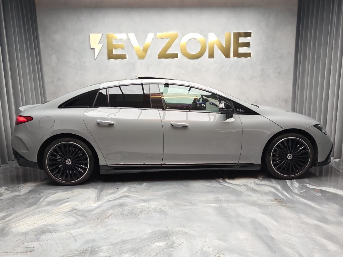mercedes-benz-eqe-2023-eletrico-500cc