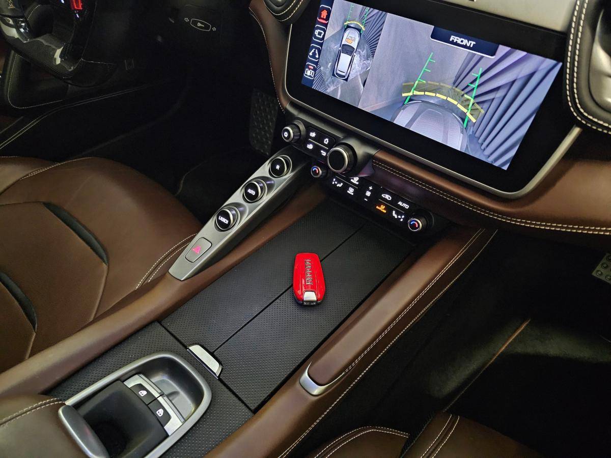 ferrari-gtc4-lusso-2020-gasolina-3855cc